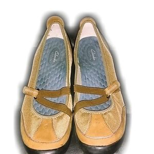 🐞 Tan Clarks Privo size 10M